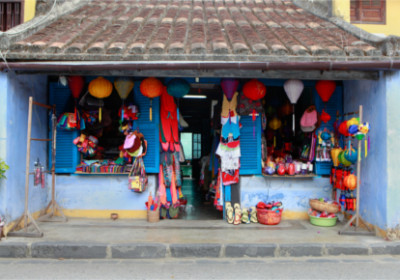 Kleiner bunter Laden in Hoi An