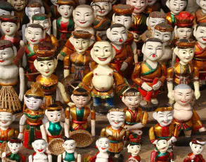 Figuren des Wasserpuppentheaters