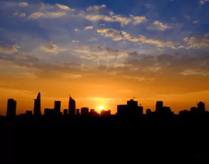 Skyline von Saigon bei Sonnenuntergang