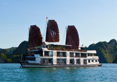 Pelican Cruiser für eine 2 tägige Bootsfahrt in der Halong Bucht